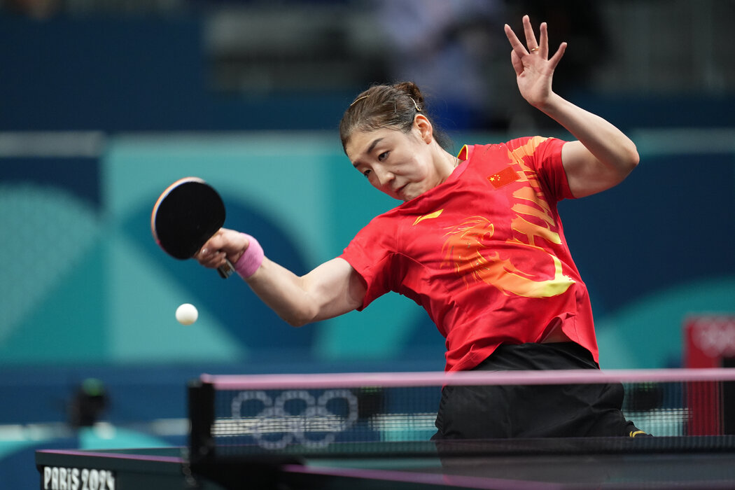 篮球湖人替补球员贡献关键篮板